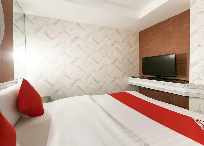Paradise Apartelle 2*